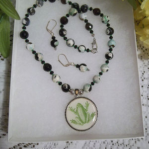Beaded Frog Necklace and Earring Set